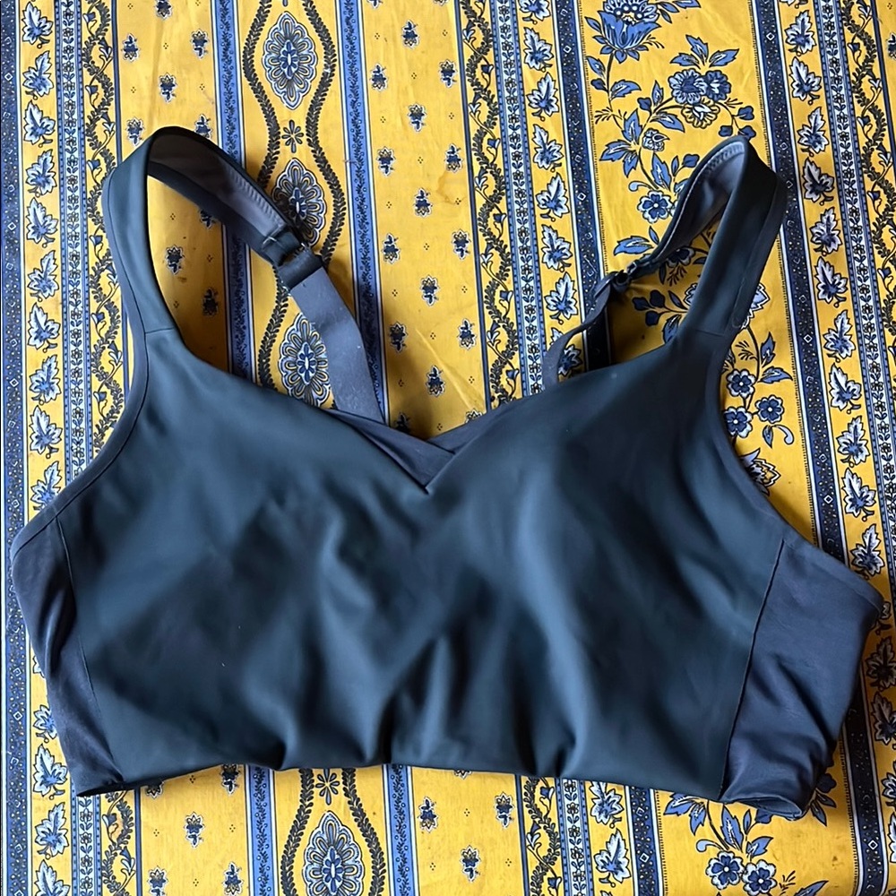 Brooks - convertible sports bra - 36 D - asphalt